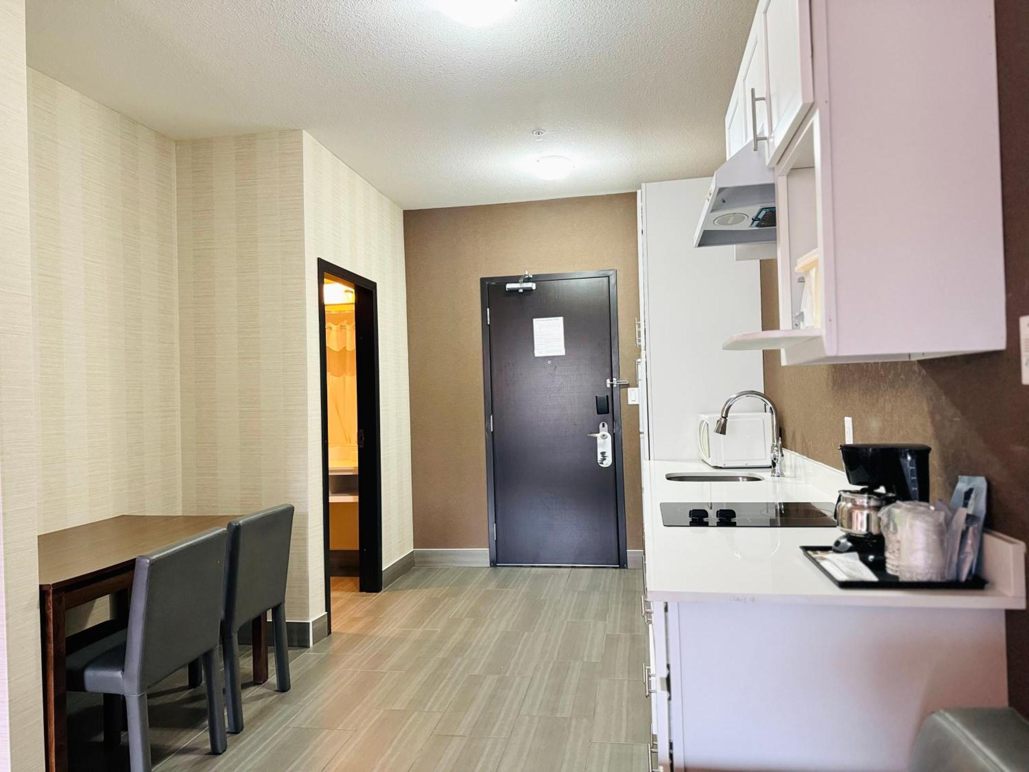 Southfort Inn Fort Saskatchewan Room photo