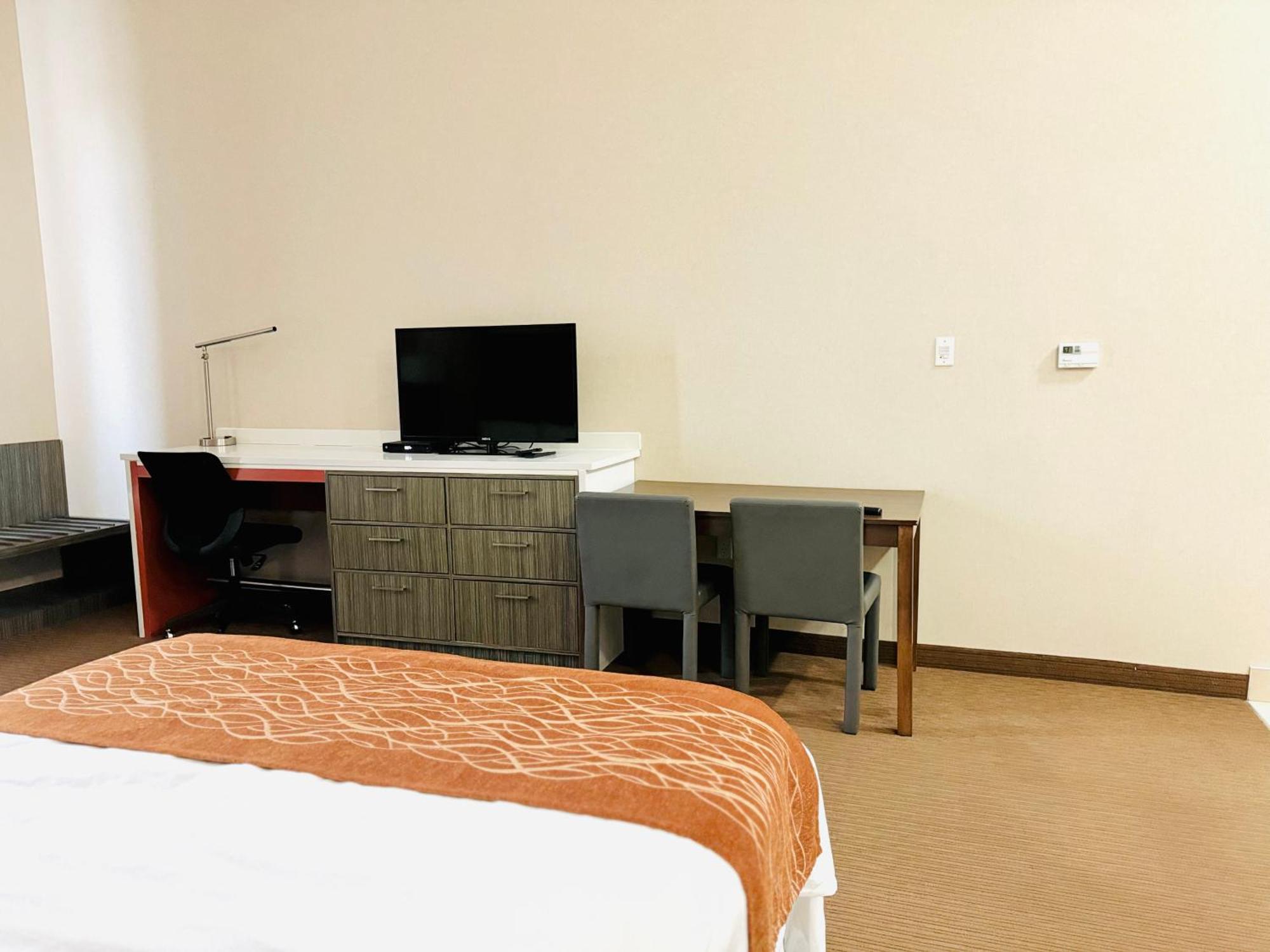 Southfort Inn Fort Saskatchewan Room photo